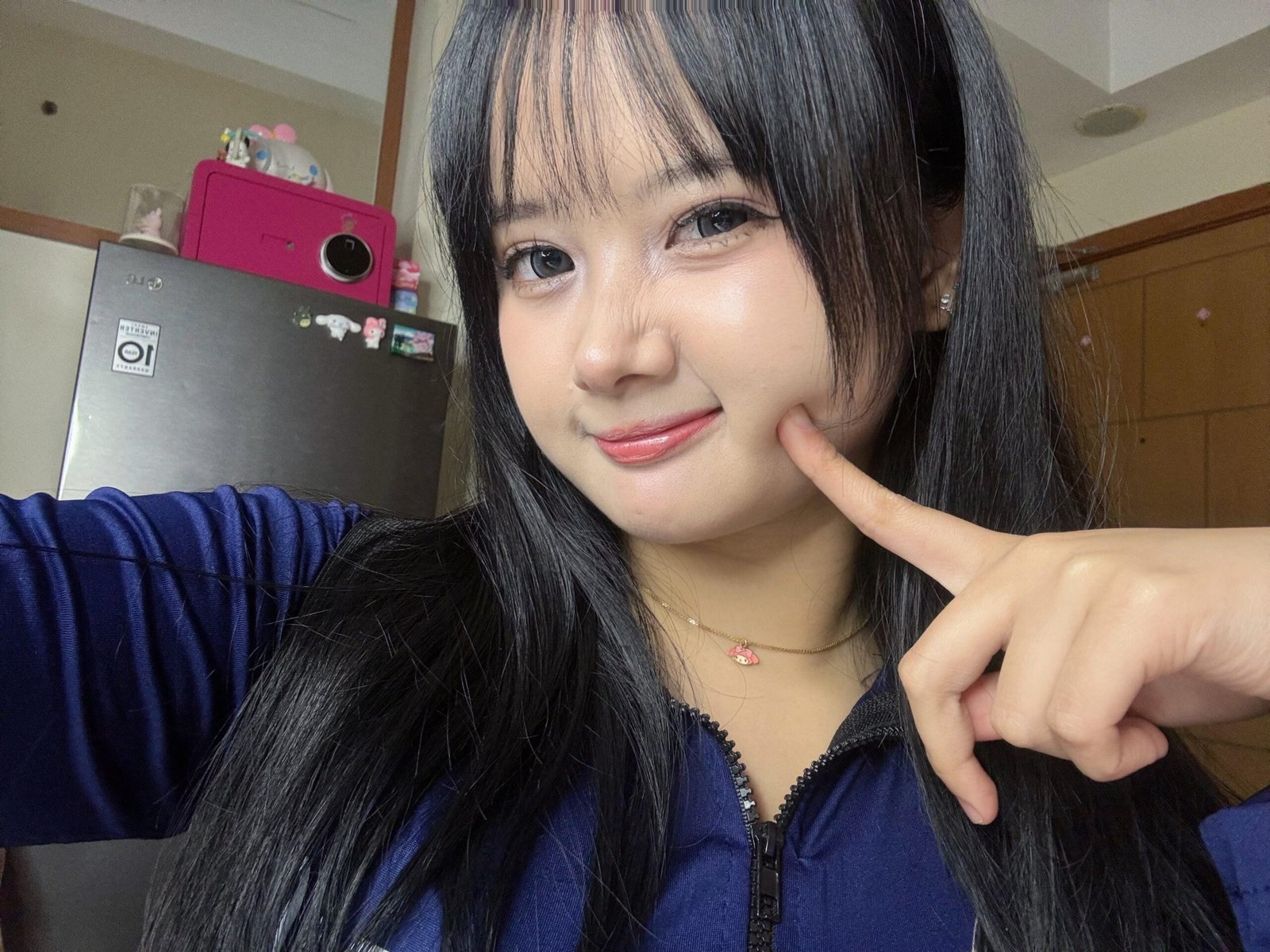 Fera Jelita - Polisi Biru , SEXY POLL! 12 13 website by Kawai.vip scaled