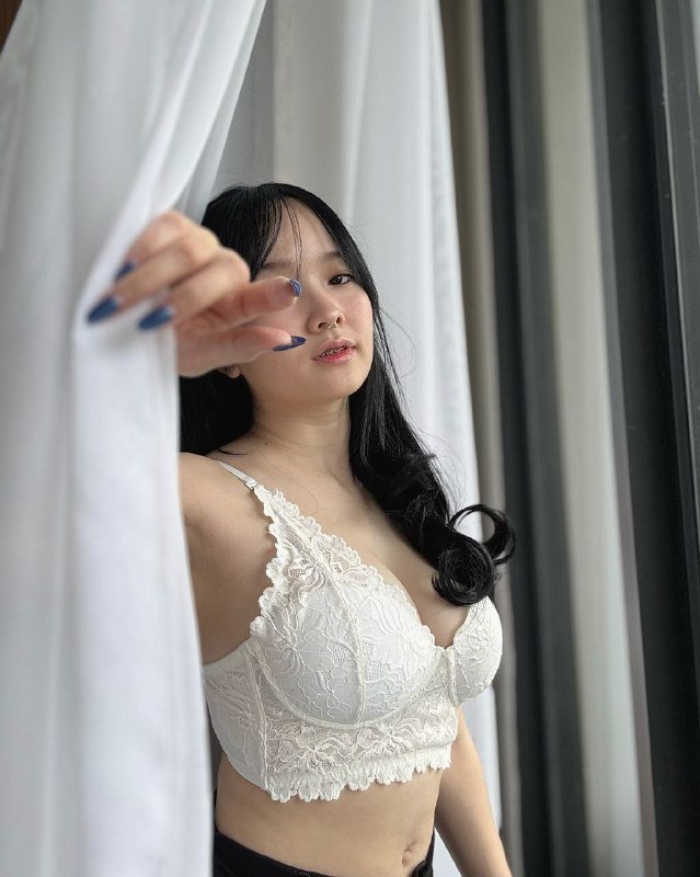 Adeline Gresya Konten Eksklusif , BOLEH JUGA!!