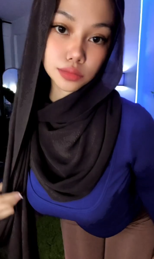 Sis merah Hijab Konten Ekslusif , SEKSI BANGET!